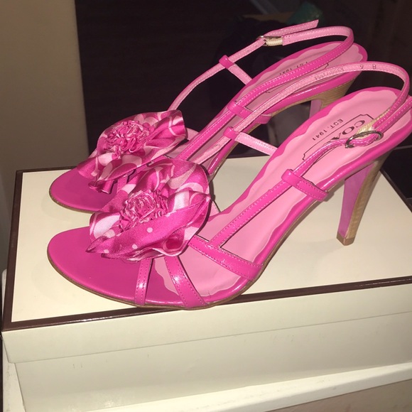 Cute Flower Heel/ Sandals - Picture 4 of 4